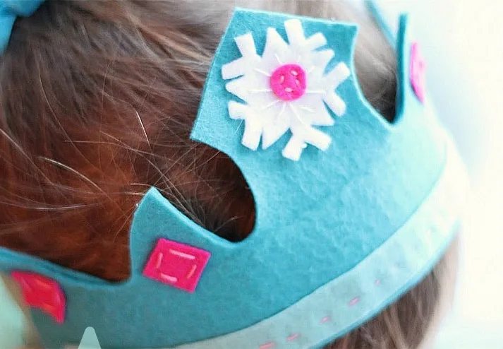 Fun Frozen 2 Crafts: Felt Crown at Crafts Unleashed