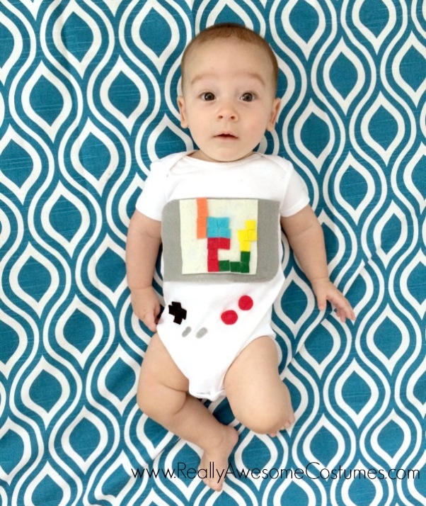 Easy DIY baby Halloween costume: Old School Nintendo Game Boy playing Tetris