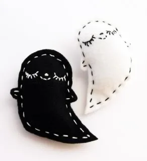 Get in the Halloween spirit in a pin(ch)