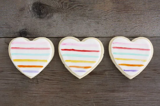 Homemade Valentine's Day food gifts: Painted heart sugar cookies