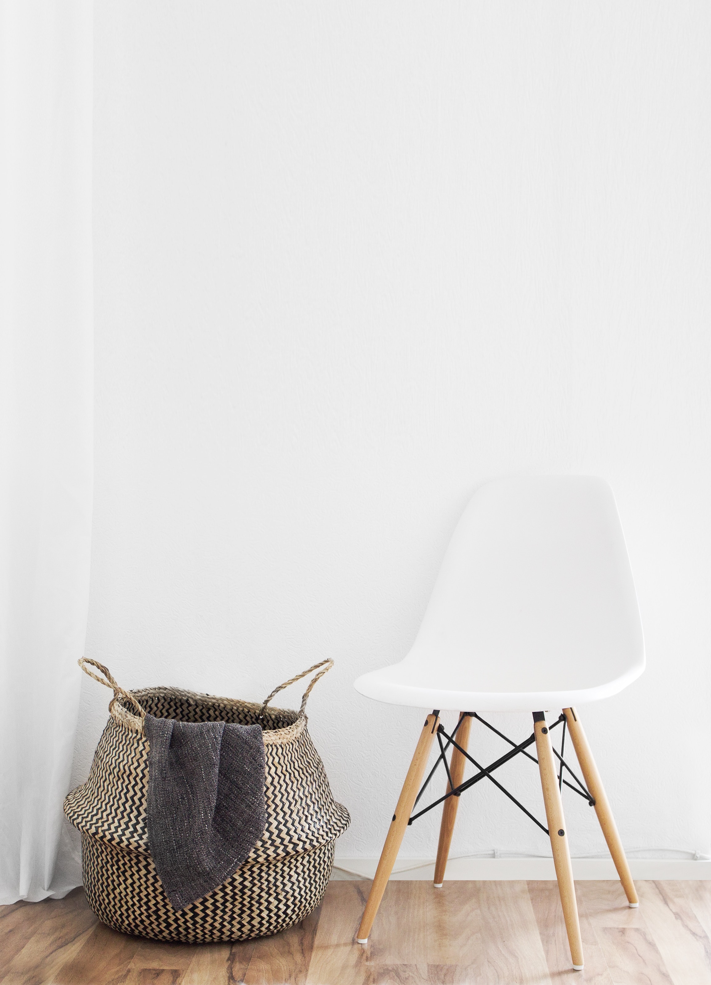 5 laundry tips for families that really work: Family room laundry basket