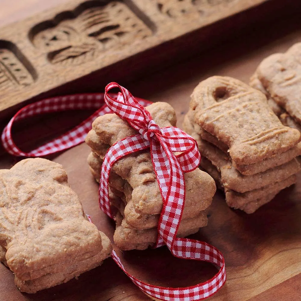 Christmas Cookies Around the World: Speculaas spice cookies via Grown to Cook