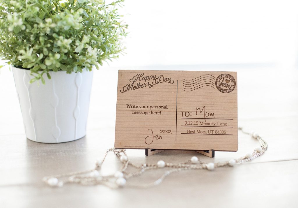 Personalized wooden mom postcard | Cool affordable Mother's Day gifts under $15