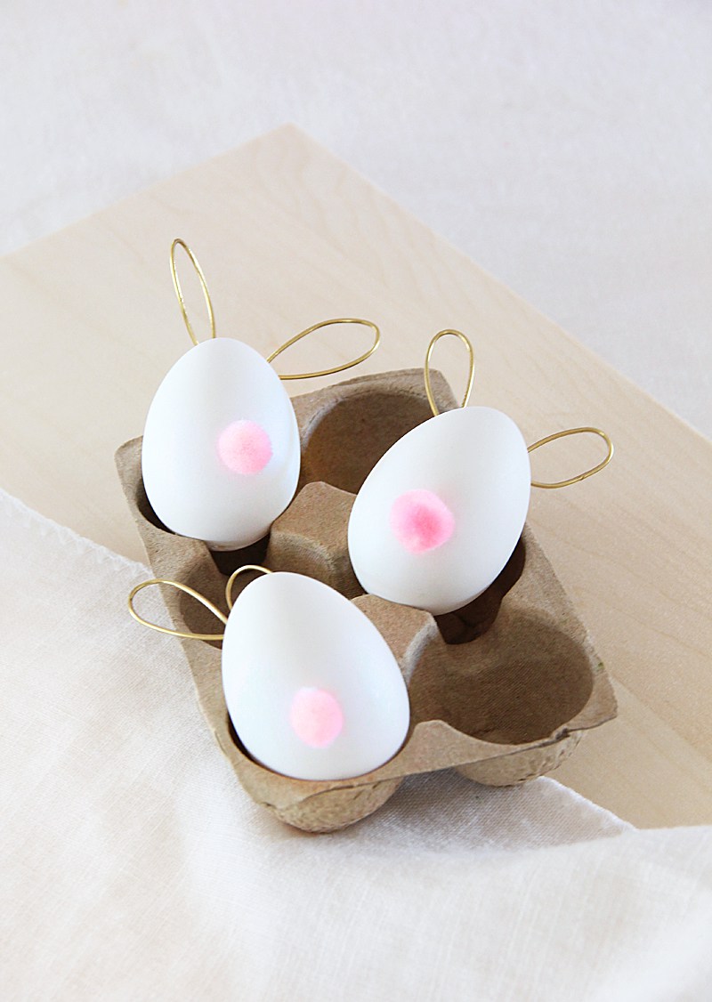 Gorgeous no-dye Easter eggs: Easter bunny eggs | A Bubbly Life