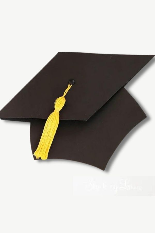 This DIY graduation cap tutorial from Skip to my Lou holds a gift card