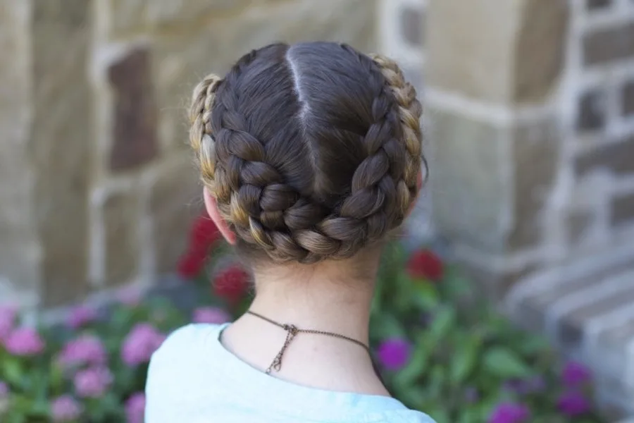 Hair braiding tutorials: Dutch Braids at Cute Girl Hairstyles