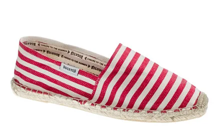 Comfy mom shoes that don't look like mom shoes? Answers from a stylist.