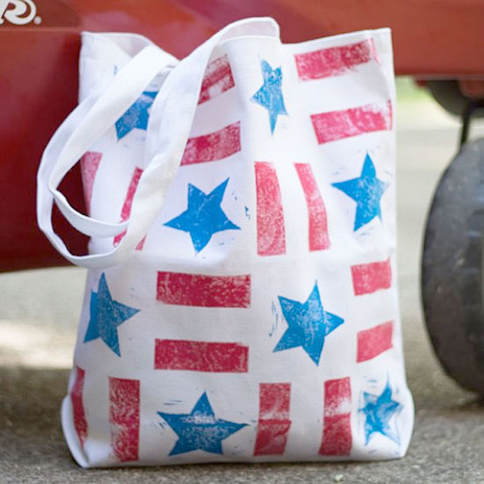 Easy 4th of July crafts for kids: DIY tote bags at Black Walnut Stitch