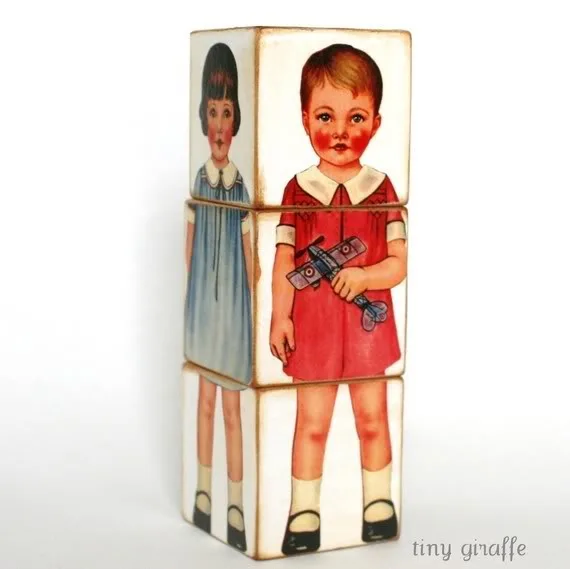 Paper dolls meet building blocks