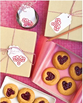 Last minute Valentine's Day ideas. As in, super last minute.