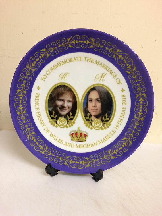 Royal Wedding commemorative plate featuring Meghan Markle and... Ed Sheeran? | Cool Mom Picks
