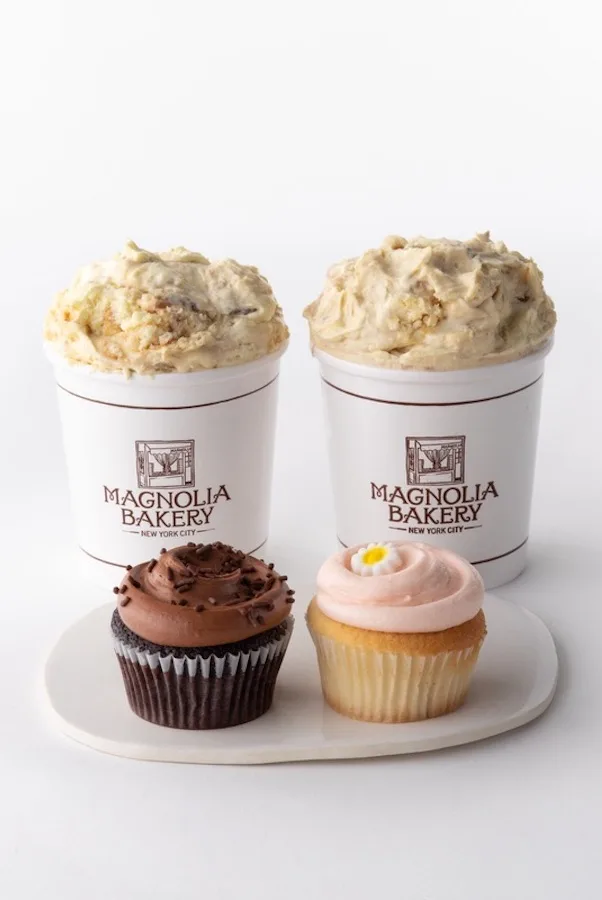 Gift a friend the Best of Magnolia Bakery gift pack