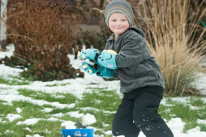 Mittyz mittens for kids are designed to seriously protect and keep snow and ice out.