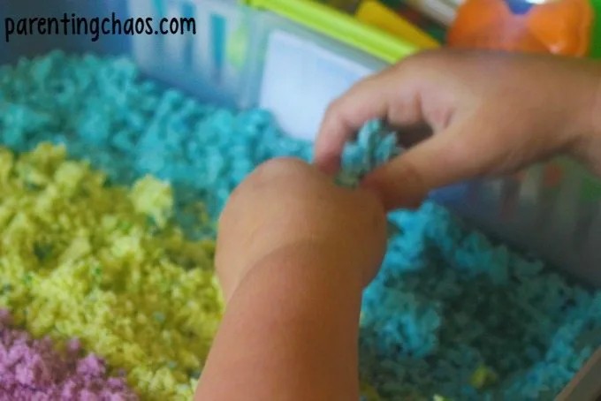 DIY moon sand recipe from parenting chaos: Fun for an eclipse watching party or...anytime!