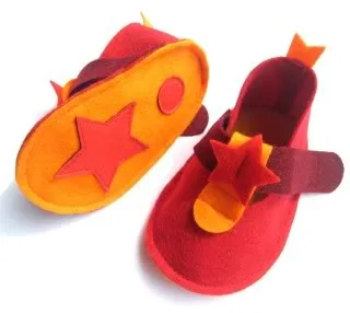 The cutest handmade baby booties - CMP does etsy