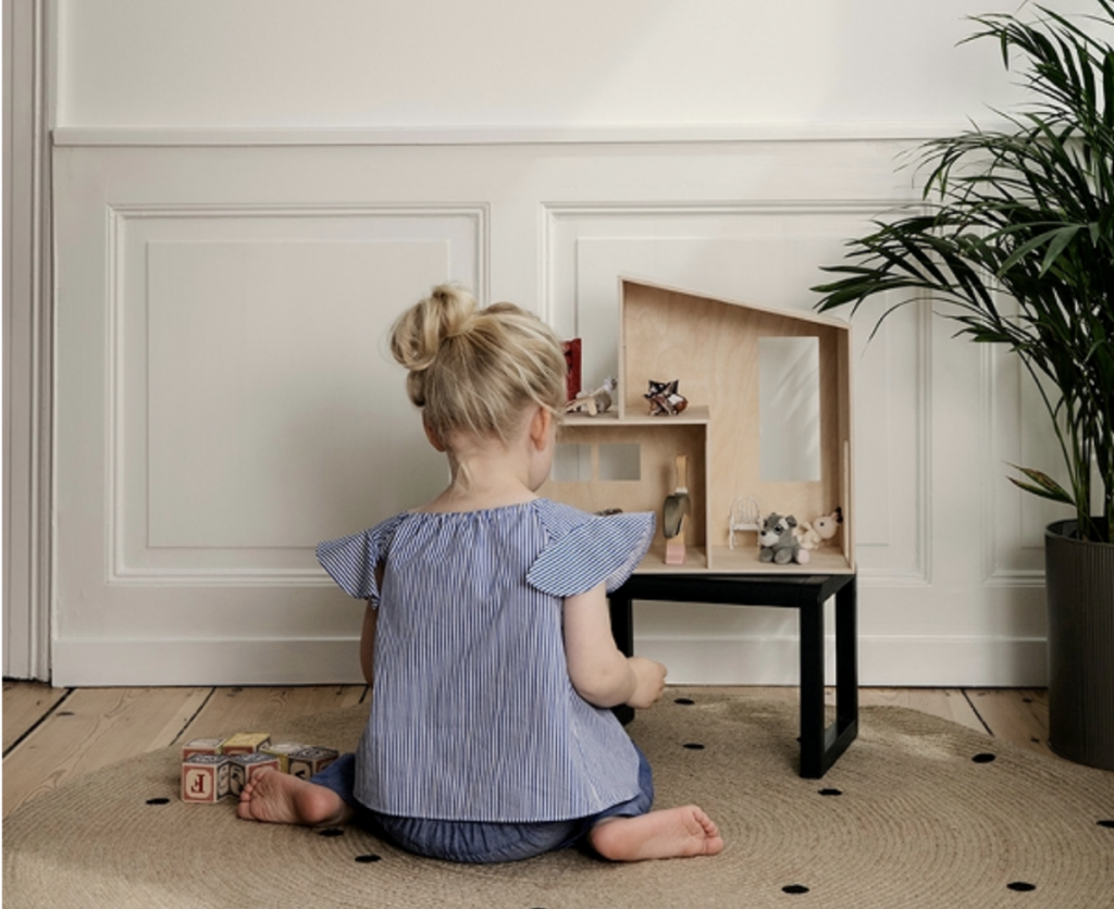 Small Funkis dollhouse from Design life Kids at Garmentory
