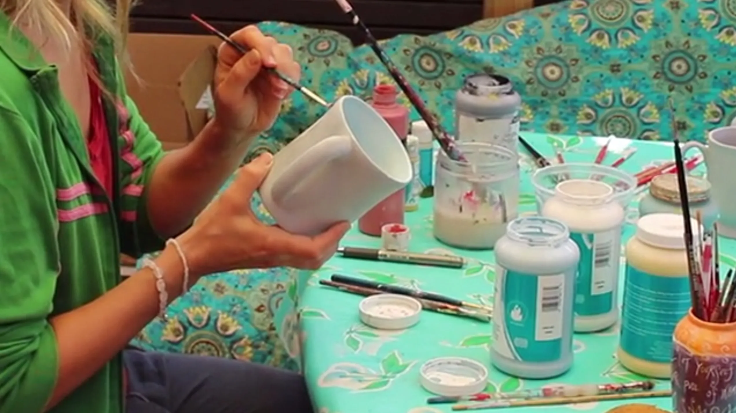 Creative Thursday, the Show. Tons of inspiration from all kinds of artists and makers