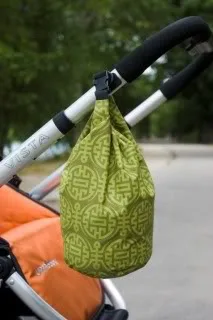 A pretty reusable bag for all your gross, smelly, leaky stuff