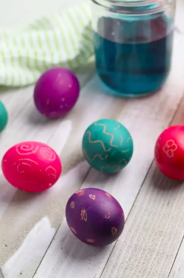 Metallic painted Easter egg decorating idea by Lovely Indeed