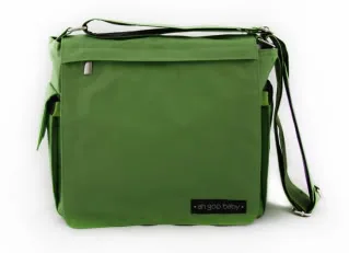The no-fuss diaper bag that we're fussing over