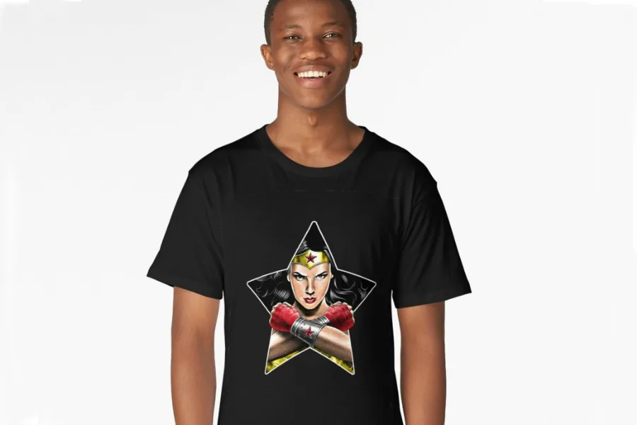 Cool Wonder Woman gifts for boys and men: Love this Wonder Woman star t-shirt!