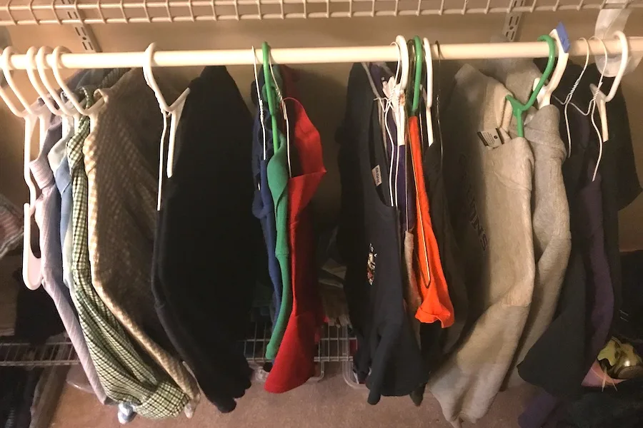 How to organize a capsule wardrobe for kids.