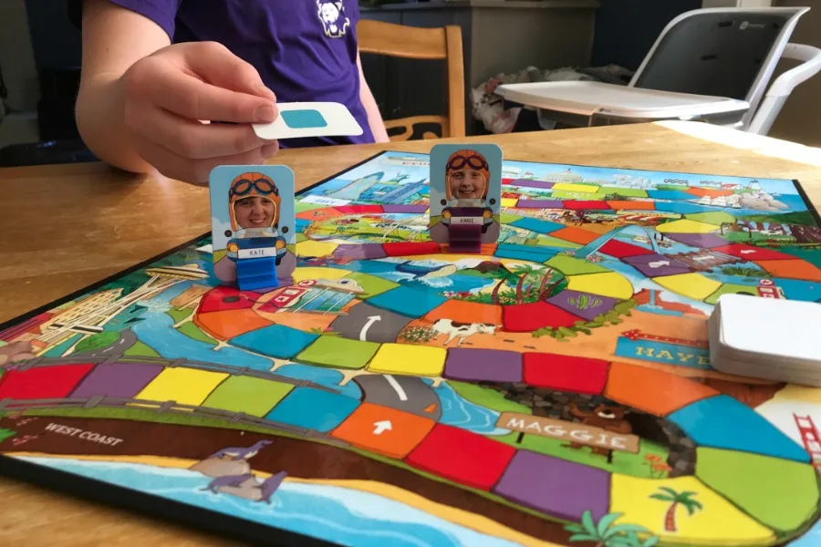 Personalized board game for kids with their faces as pieces!