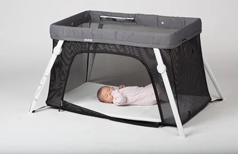 Lotus Everywhere Crib: Puts "travel" back in travel crib
