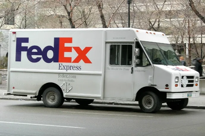 Last minute shipping deadlines and deals for holidays 2015