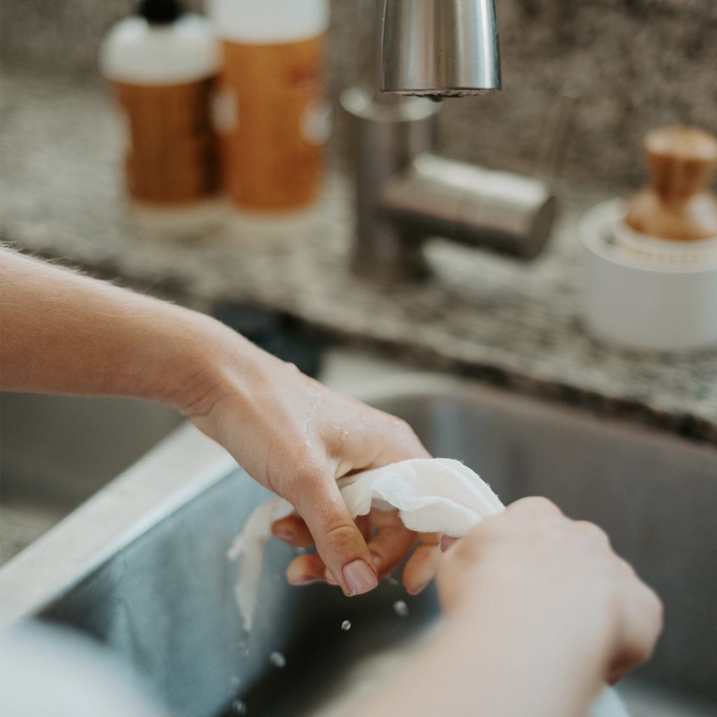 Eco-friendly aper towel alternatives: Bambooees are known for their cleaning prowess and sustainability, and save you a ton of $$. 