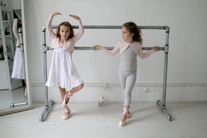 Special gift: Luxury cashmere shrug for girls from Ivory Row