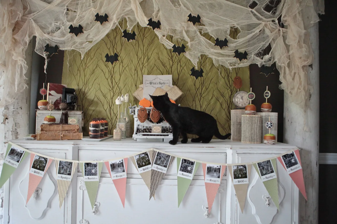Haunted Halloween printable party decor from Anders Ruff