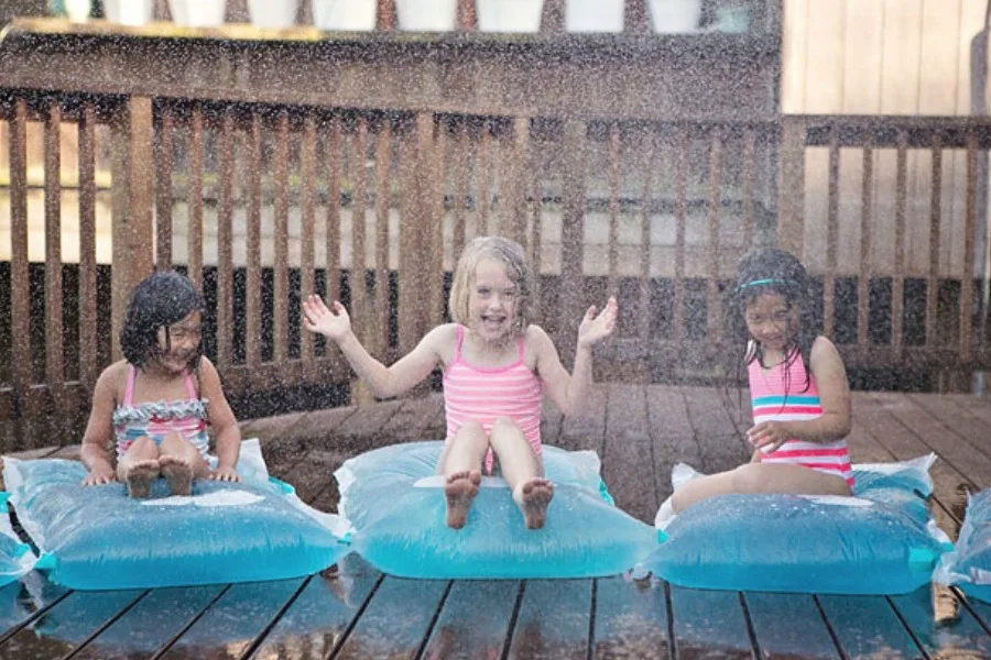 Cool backyard water activities: Love this DIY for water blobs for kids via Hello Wonderful