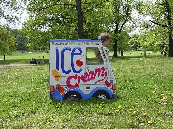 Cardboard ice cream truck playhouse | Perfect for an ice cream themed summer birthday party