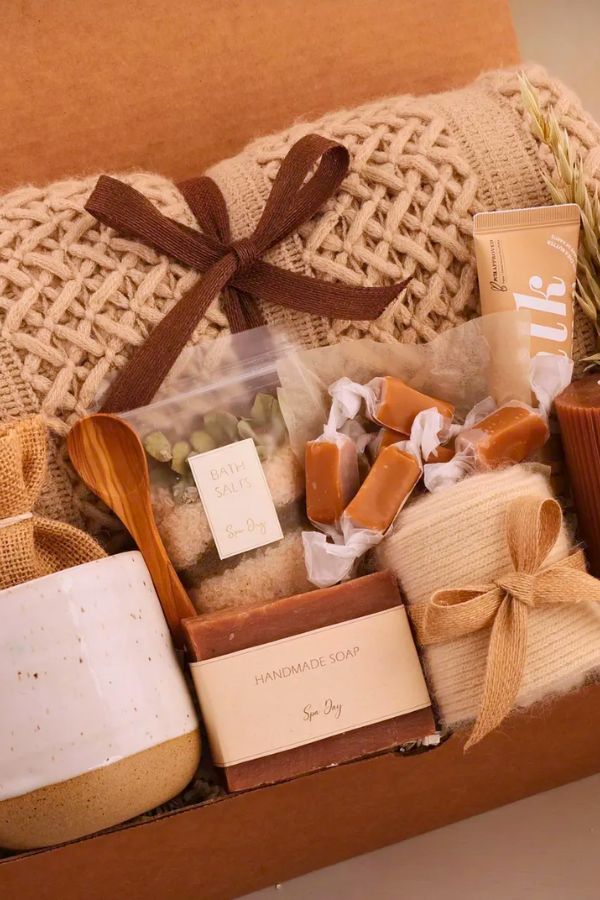 Hug In A Box, Encouragement Gift, Mom Gift Set, Hygee Gift Box, Thinking Of You Box, Cozy Care Package, Self Care Basket, Blanket Gift Box