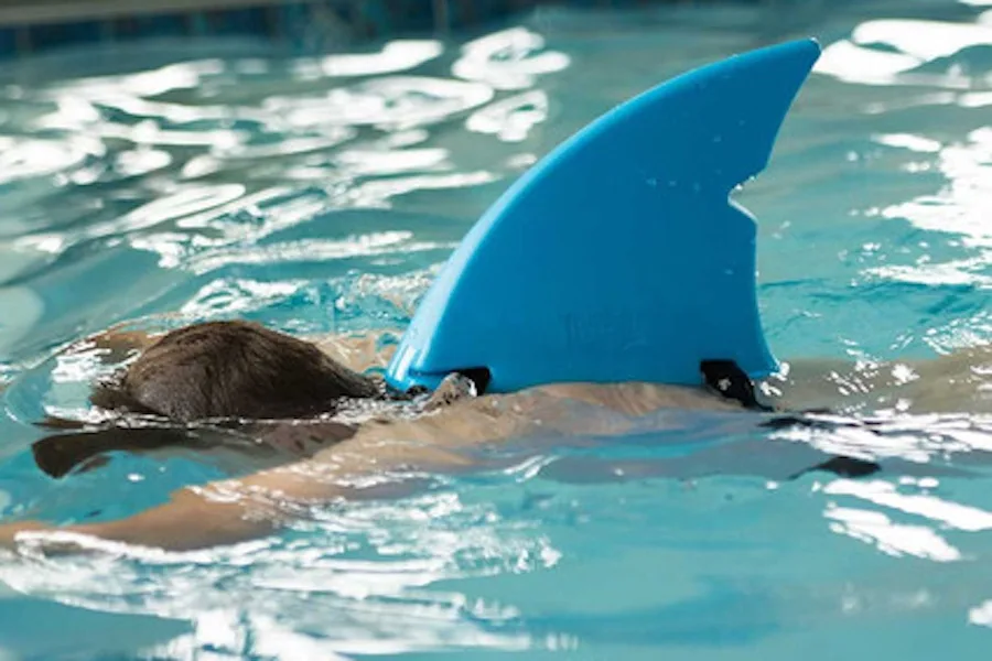 Shark fin pool toy by Fin Fun