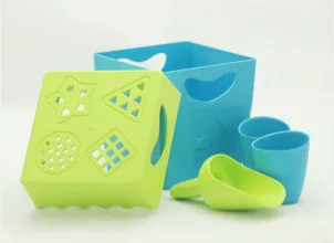 Beach toys that are good for toddlers and the earth