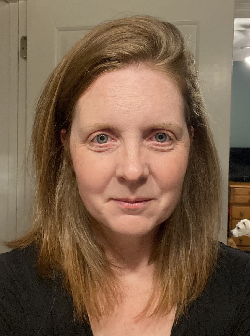 We tried Color WOW Dream Coat anti-frizz treatment. This is the result after the first styling.
