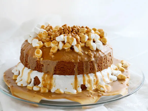 Let her eat cake! 5 easy Mother's Day cake recipes that make a perfect last minute surprise.