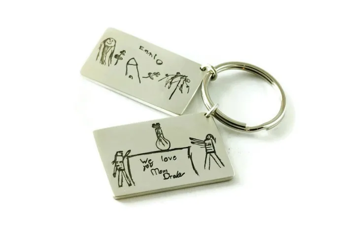 10 cool personalized keychains for the holidays, plus a smart way to make sure you never lose them