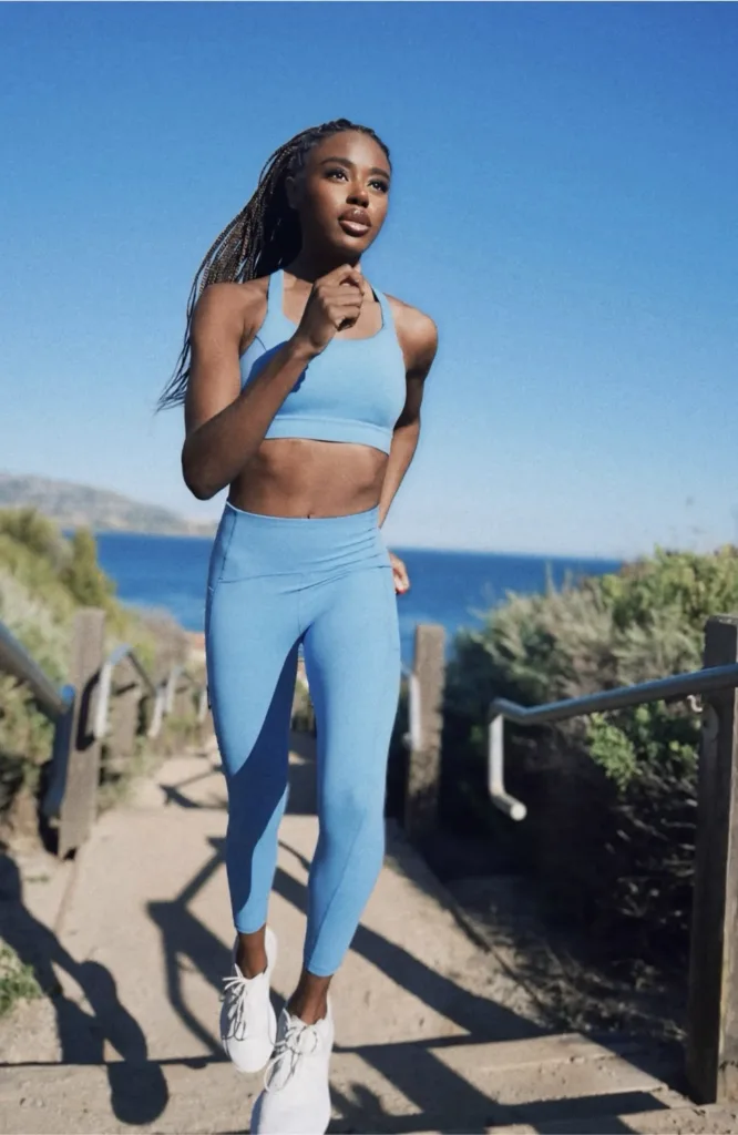Studio Luxe high-waist leggings with pockets! In gorgeous colors and on sale Studio Luxe high-waist leggings with pockets! In gorgeous colors and on sale