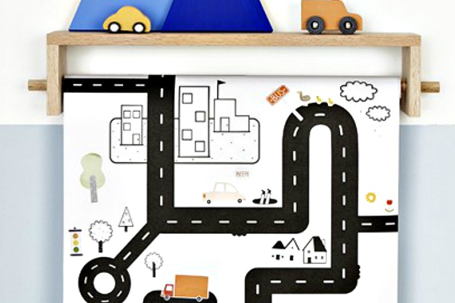 The Playpa coloring roll is a genius gift idea for crafty kids