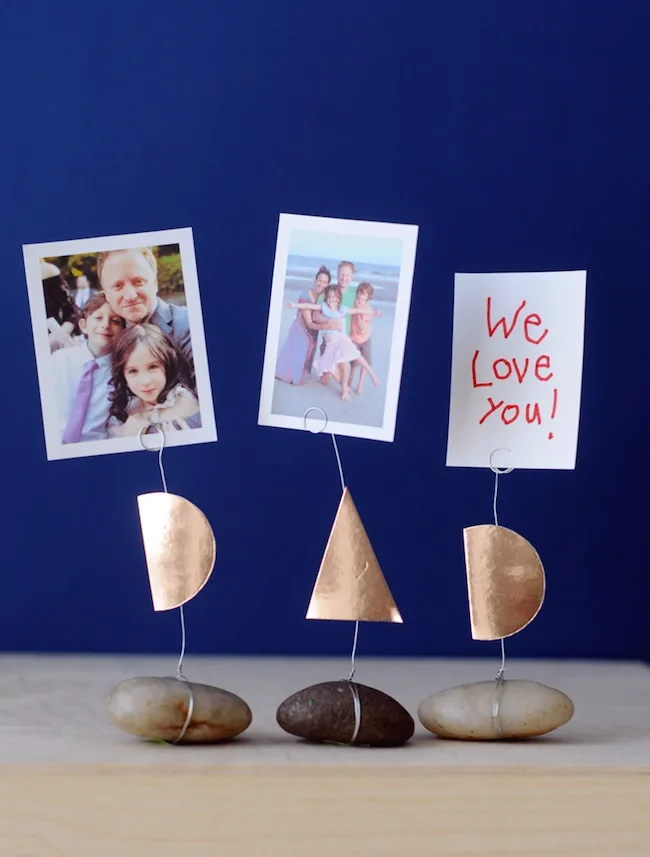 Creative DIY Father's Day gifts that kids can help make: DIY Father's Day Photo Holders by Project Kid