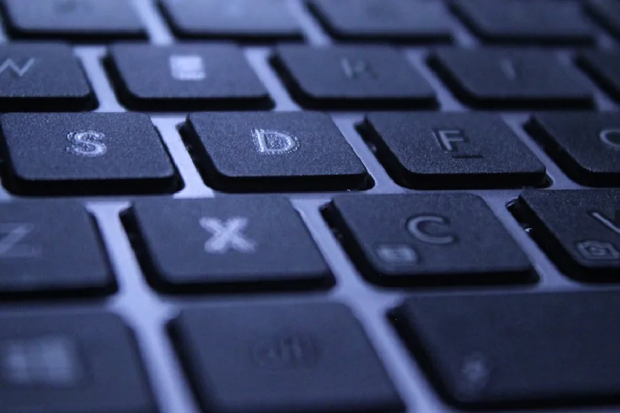 the features to look for in a laptop sleeve for kids