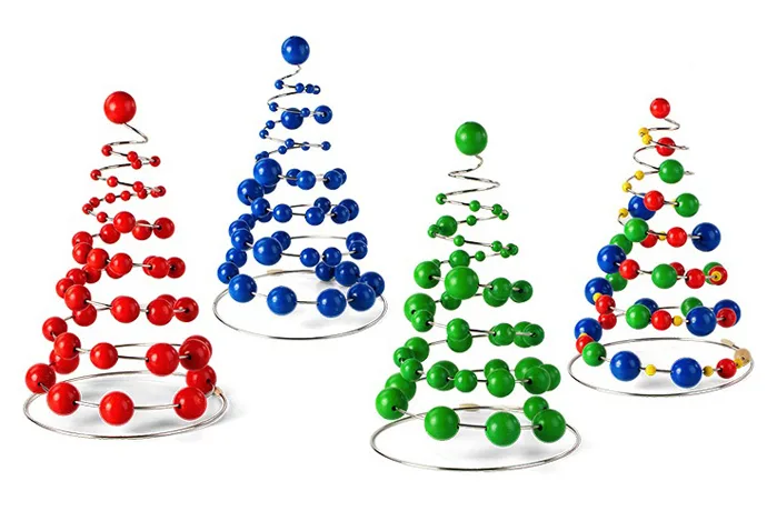 Milani's small modern Christmas tree decoration