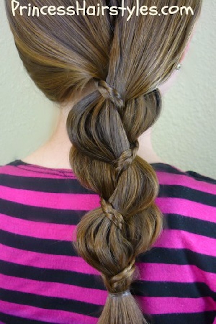 Hair braiding tutorials: Braid in a Braid at Princess Hairstyles