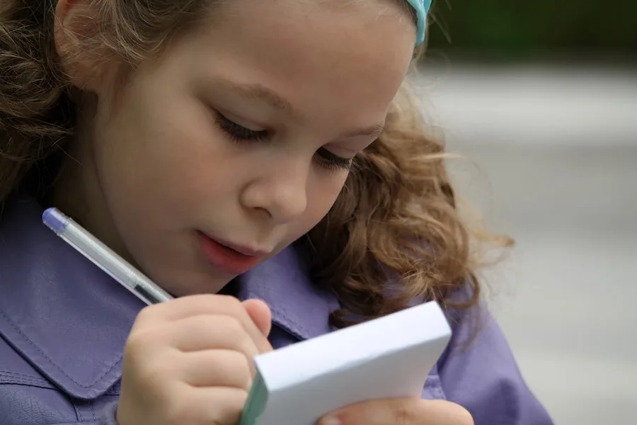 The best last-minute DIY gift from the kids for the grandparents - you already have all the supplies!