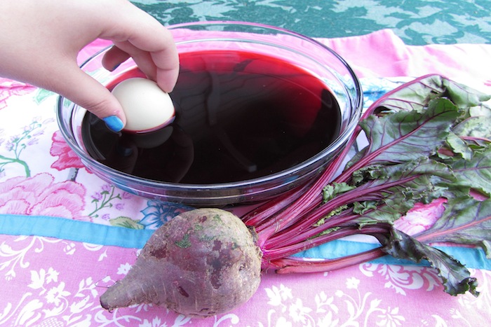 Making Easter special for the kids: How to dye Easter eggs naturally via Garden to Dye For