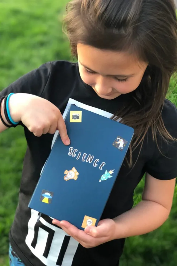 Screen free activities: How to make your own science journal for kids