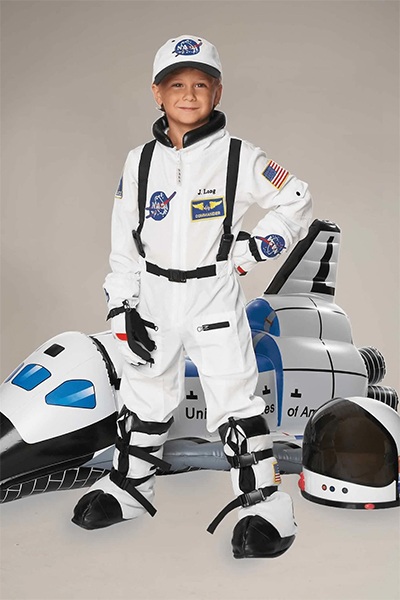 Coolest preschool gifts: Personalized astronaut costume